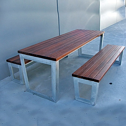 AMPS-88529TS Suburban Table Setting
